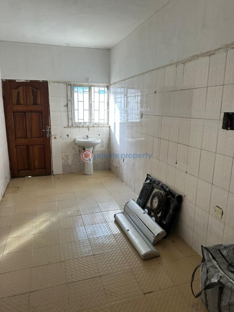 10 bedroom House For Sale Unity Estate Egbeda Alimosho Lagos - 12