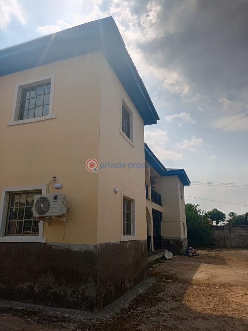 2 bedroom Flat & Apartment For Rent Gaduwa Abuja Phase 2  - 4