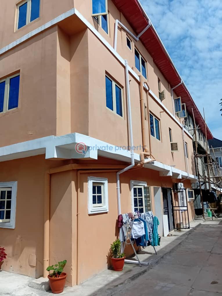 2 bedroom Flat & Apartment For Rent Before Round About Orchid Road Lekki Lagos - 10