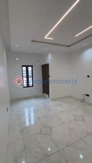 2 bedroom Block Of Flats For Rent Surulere Off Ojulehba Rd Western Avenue Surulere Lagos - 1