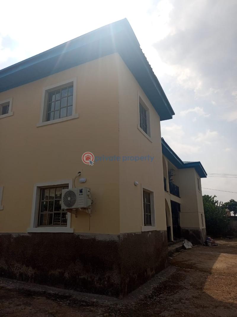 2 bedroom Flat & Apartment For Rent Gaduwa Abuja Phase 2  - 3