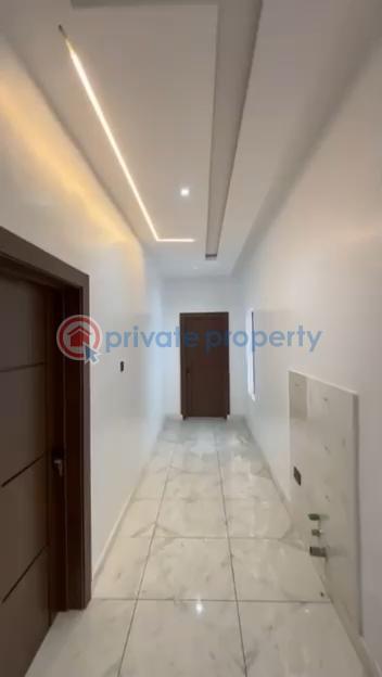 2 bedroom Block Of Flats For Rent Surulere Off Ojulehba Rd Western Avenue Surulere Lagos - 11