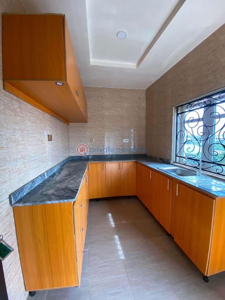 2 bedroom Block Of Flats For Rent Not Far To The Tarred Road @ Maje Area New Felele Soka Soka Ibadan Oyo - 3