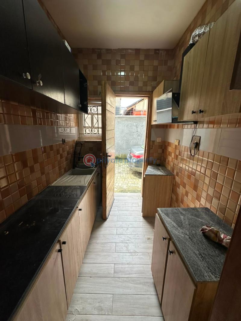 2 bedroom Block Of Flats For Rent Ologolo Lekki Lagos - 6
