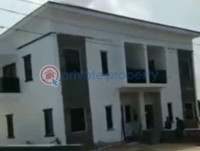 2 bedroom Flat & Apartment For Rent In An Estate Opposite Domino Pizza Agungi Lekki Lagos