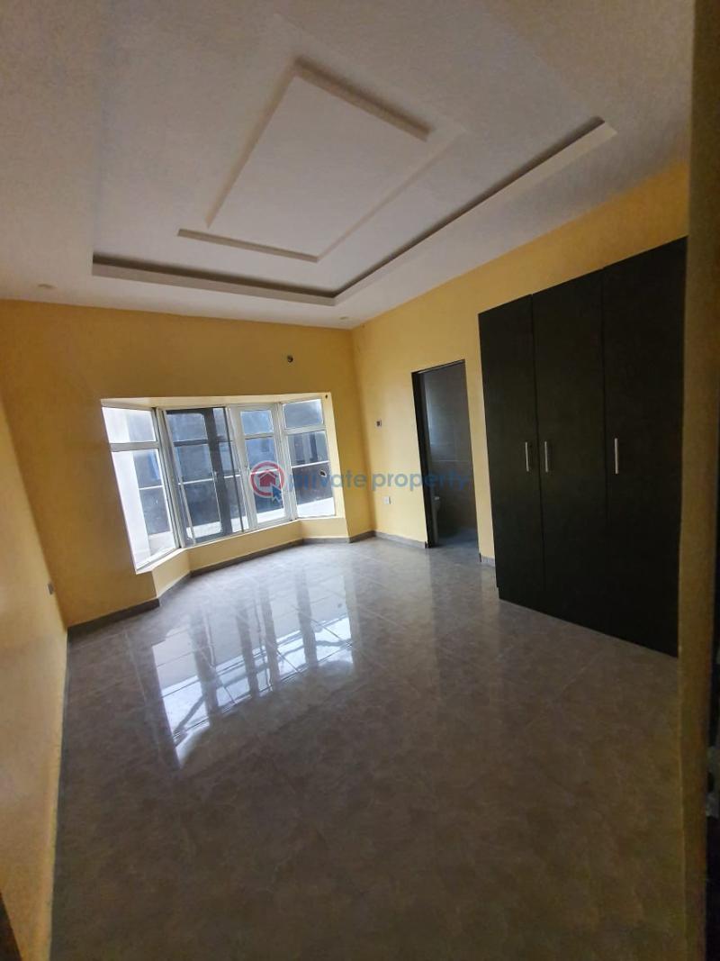 2 bedroom Block Of Flats For Rent Off Alpha Beach Road, Lekki Phase 2 Lagos - 2