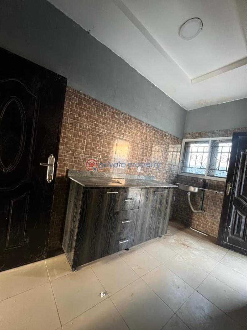 2 bedroom Block Of Flats For Rent Alubarika Estate, Asaka 1, Asunle Akala Express Ibadan Oyo - 6