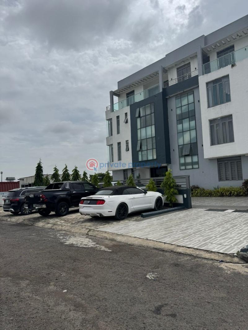 2 bedroom Block Of Flats For Rent Pinnock Beach Estate Osapa Lekki Lagos