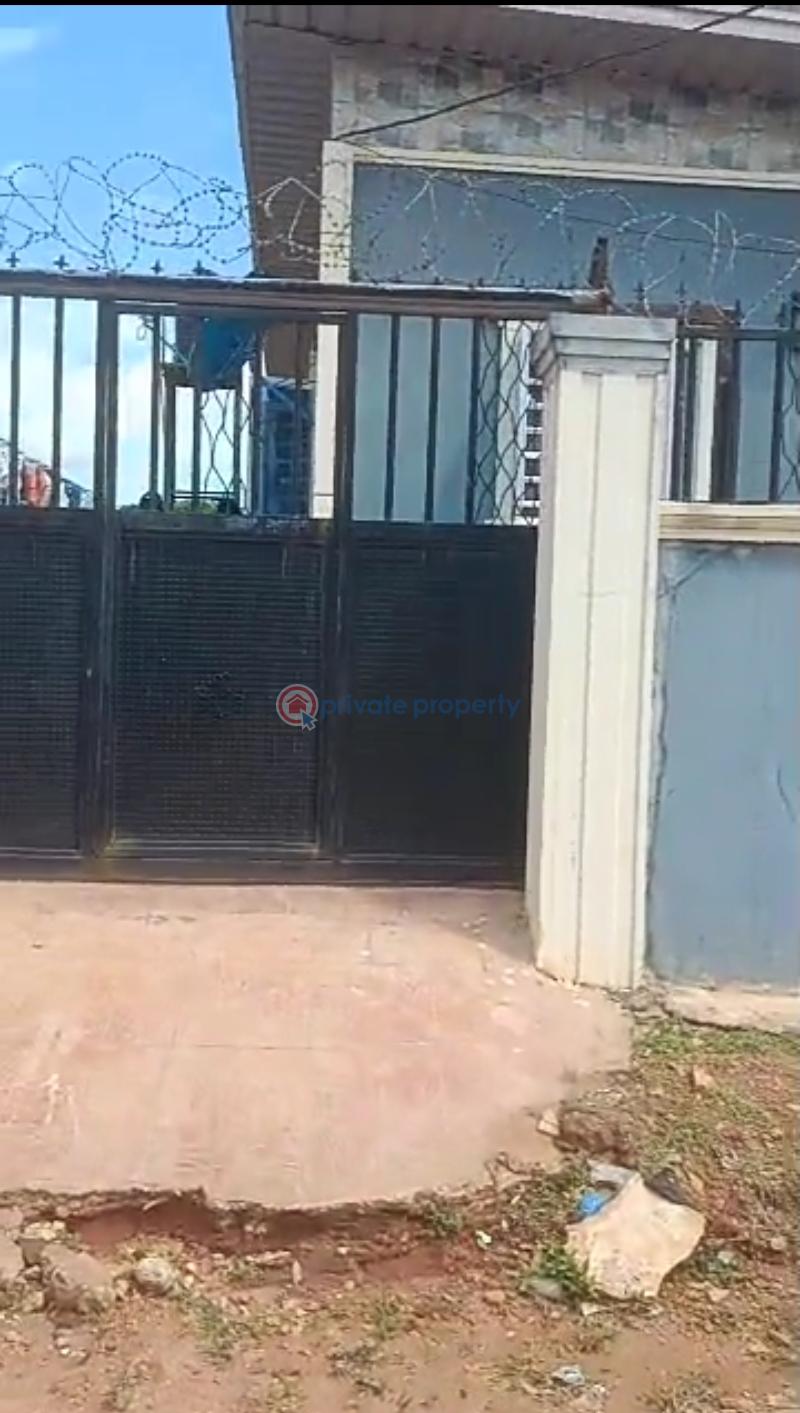 Block Of Flats For Sale Very Close To Ogheghe Sapele Tarred Road Benin Edo - 2