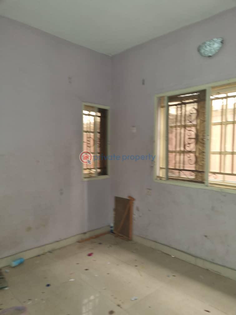 2 bedroom Block Of Flats For Rent Dr Kayode Cole Estate Oworo Bariga Shomolu Lagos - 3