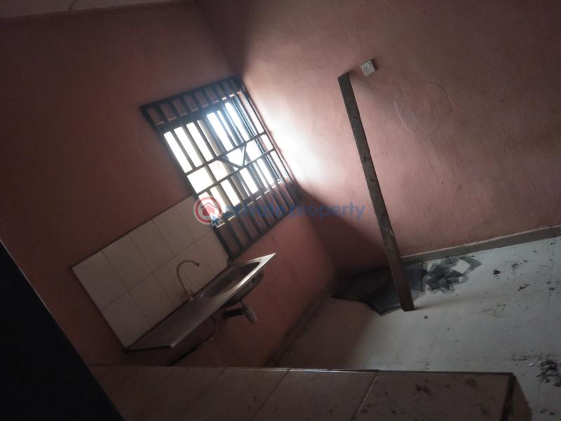 1 bedroom Block Of Flats For Rent Off East West Road Rumuodara Port Harcourt Rivers - 4