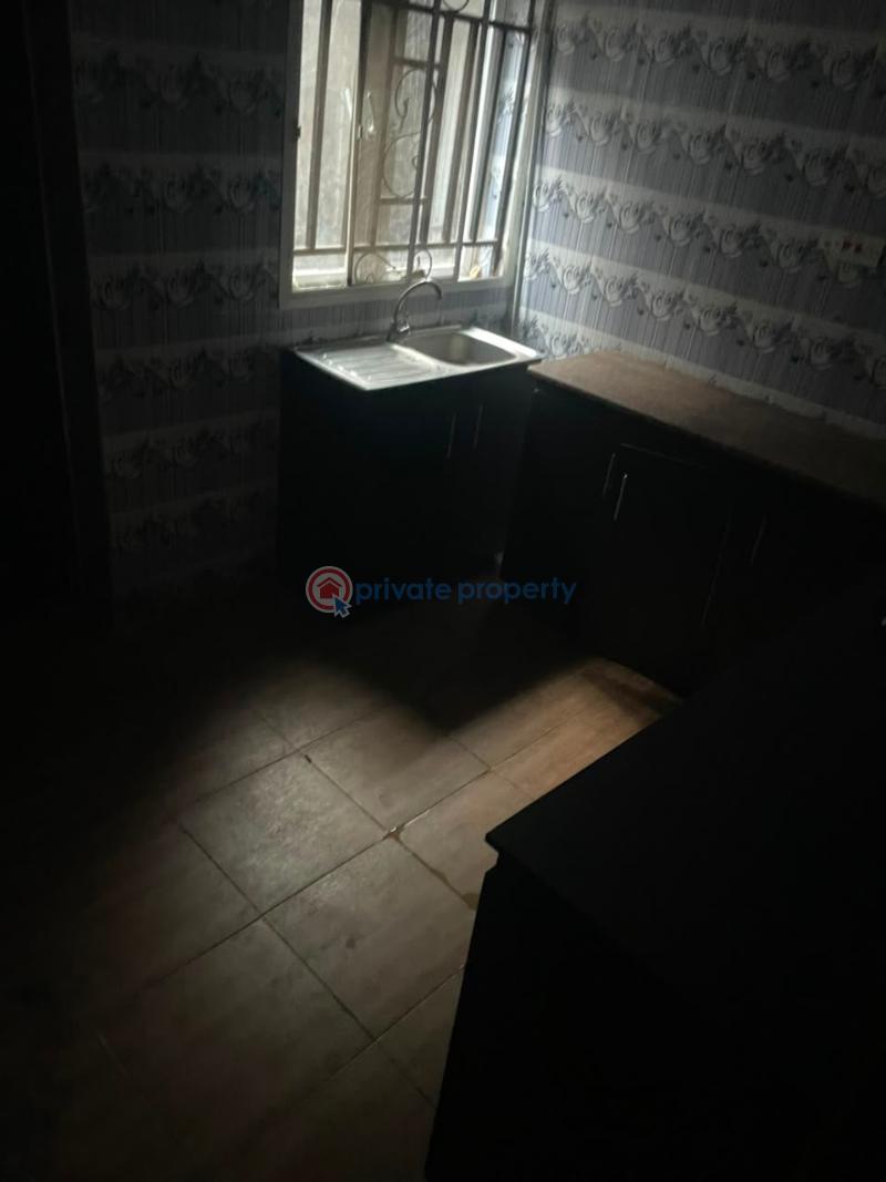 2 bedroom Block Of Flats For Rent Viesta Estate Yellow Alaaka Elebu Akala Express Ibadan Oyo - 0
