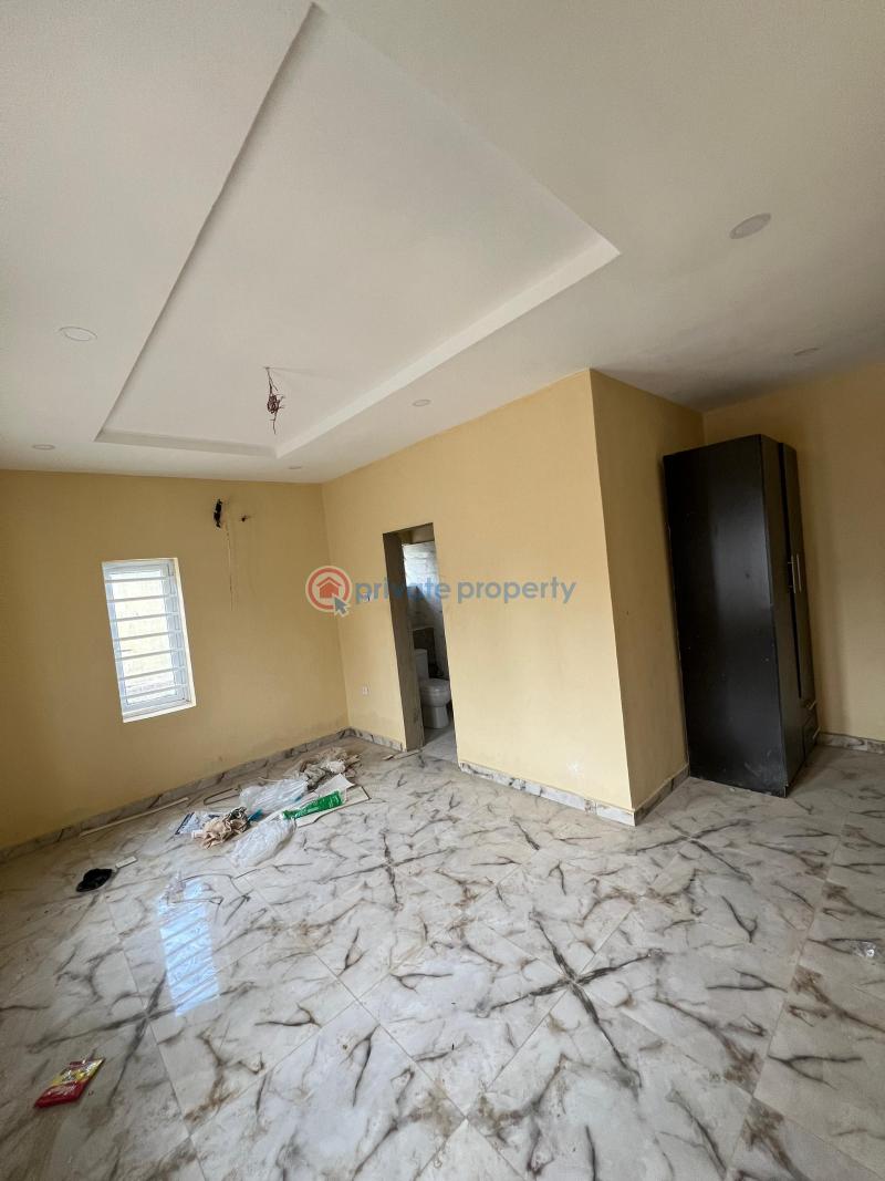 3 bedroom Terrace For Sale Yaba Lagos - 5