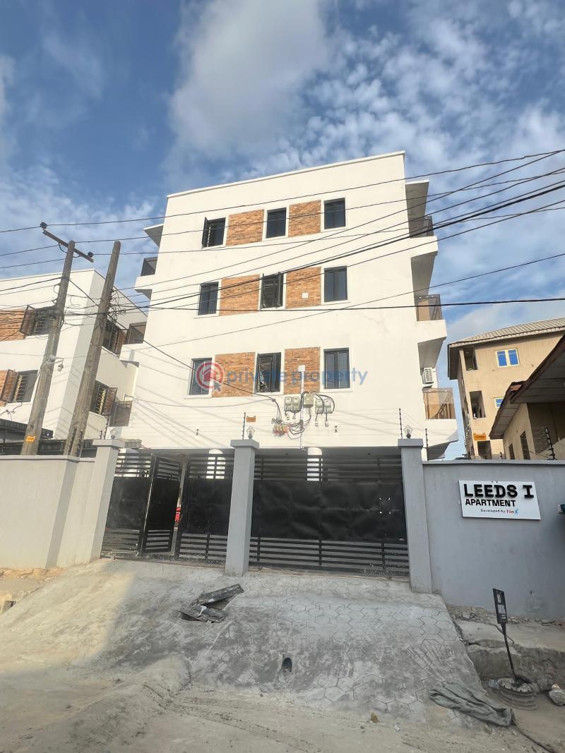 1 bedroom Terrace For Sale Surulere Lagos - 9