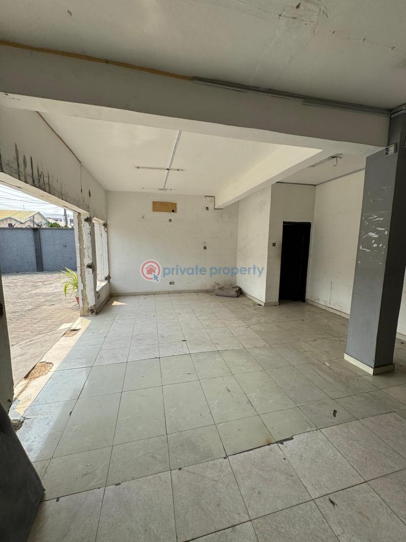 3 bedroom Commercial Property For Rent Lekki Phase 1 Lagos - 4