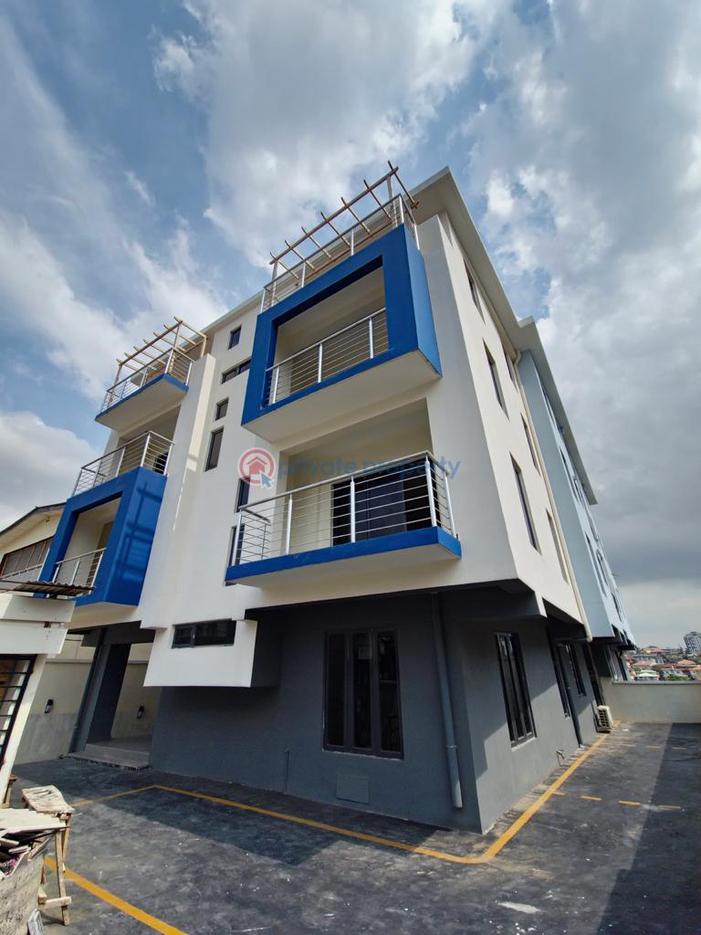 3 bedroom Flat & Apartment For Sale Opebi Ikeja Lagos - 4