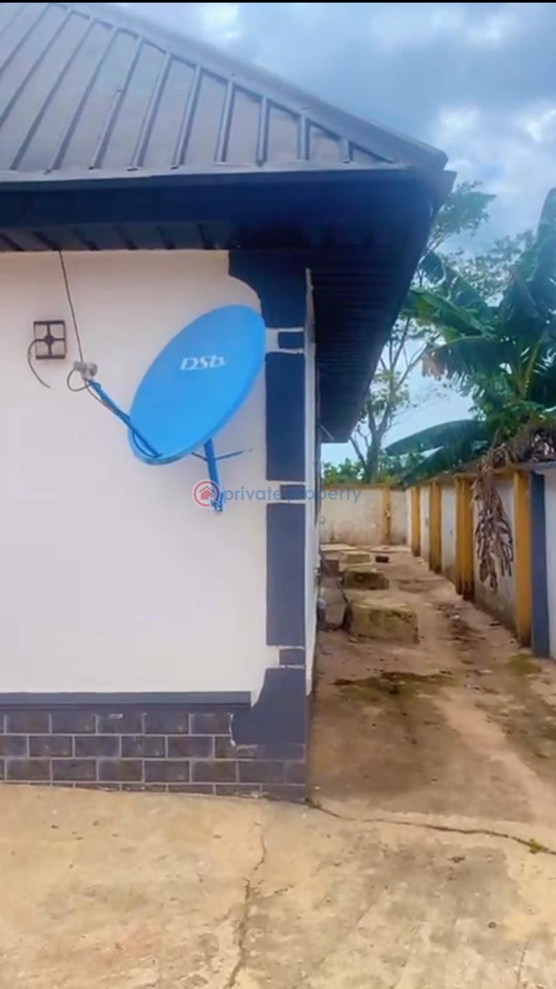 Bungalow For Sale Ugbihoko/ojemai Farm Axis Off Ekenhuan Road, Benin City Benin Edo - 11