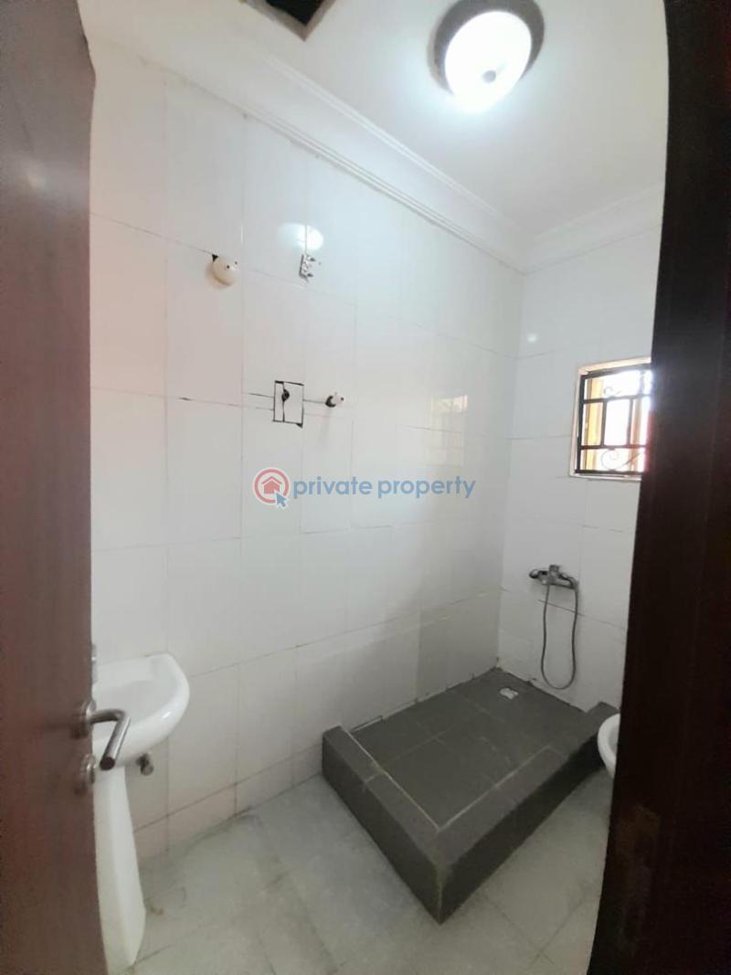 3 bedroom Flat & Apartment For Rent Thomas Estate Ajah Lagos - 5