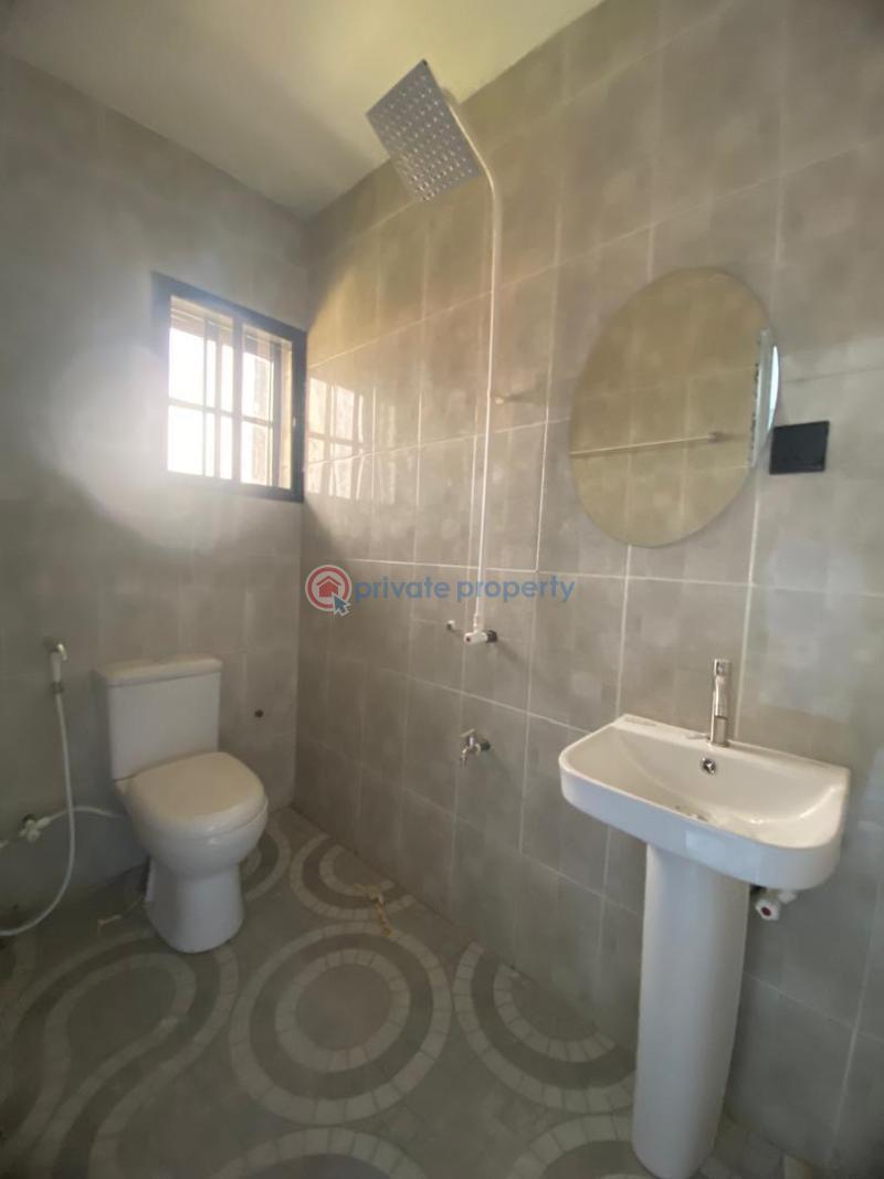 3 bedroom Flat & Apartment For Rent Alashela Area Ogombo Ajah Lagos - 4
