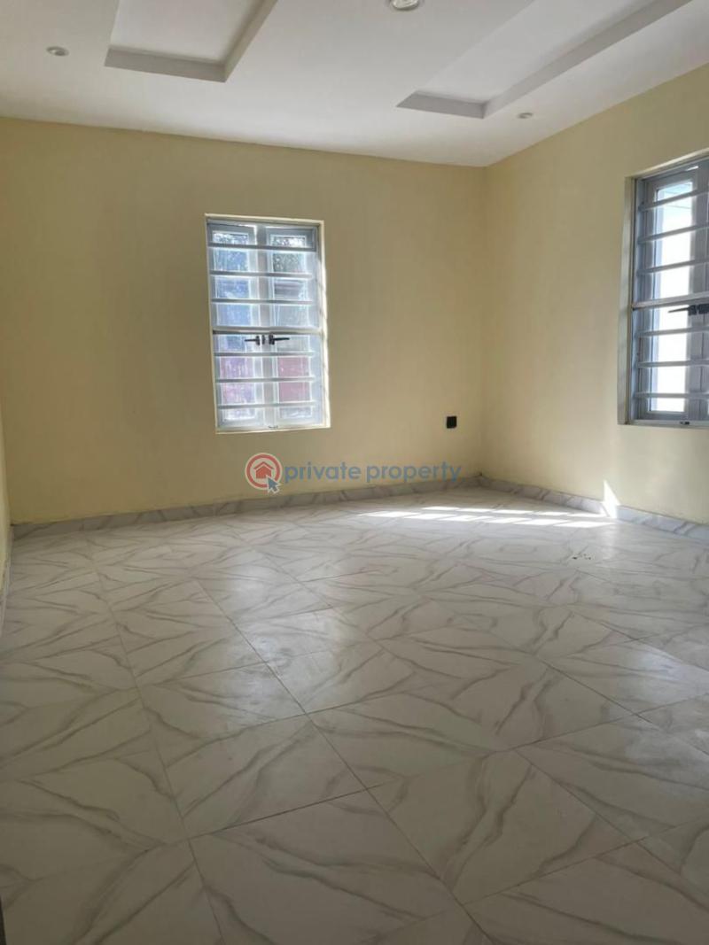 Standard 3 bedroom flat at adeyi, old bodija, ibadan - 6 3 bedroom Block Of Flats For Rent Adeyi, Old Bodija Bodija Ibadan Oyo - 6