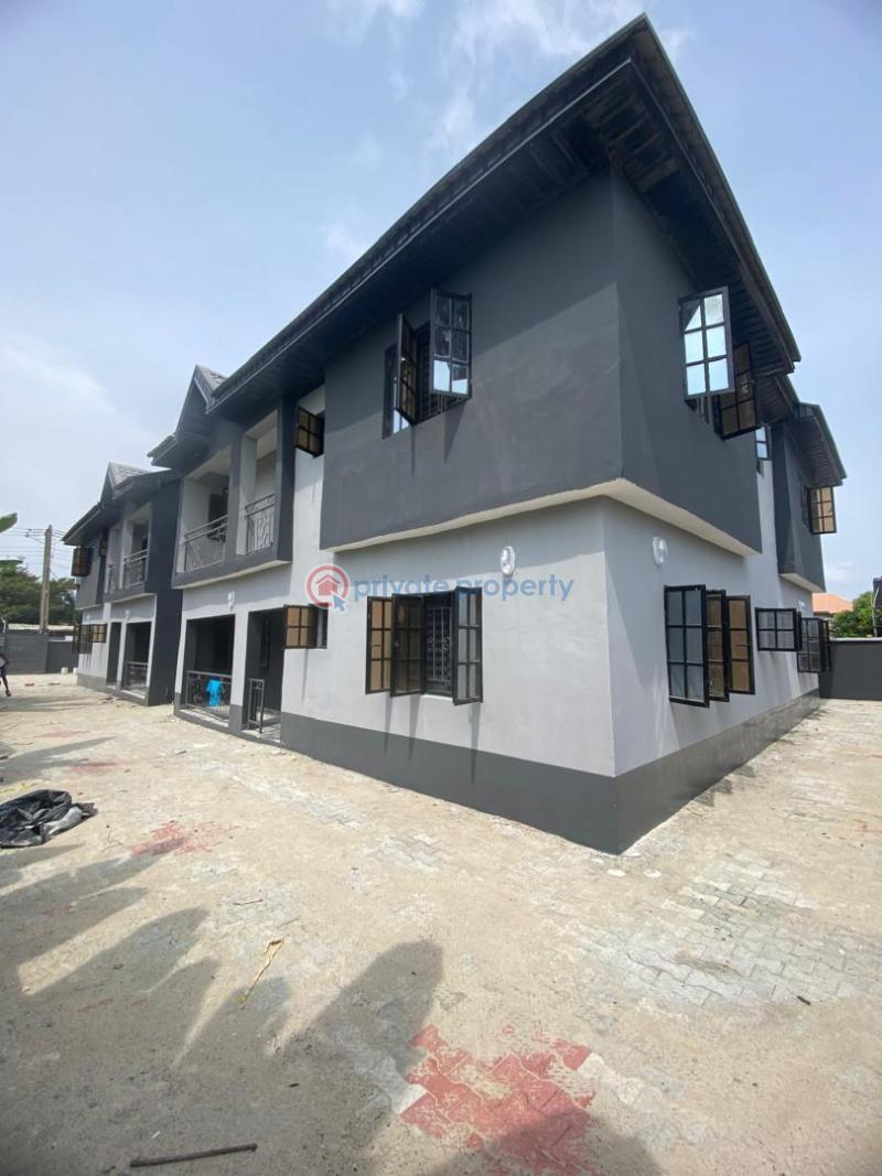 3 bedroom Flat & Apartment For Rent Alashela Area Ogombo Ajah Lagos - 1