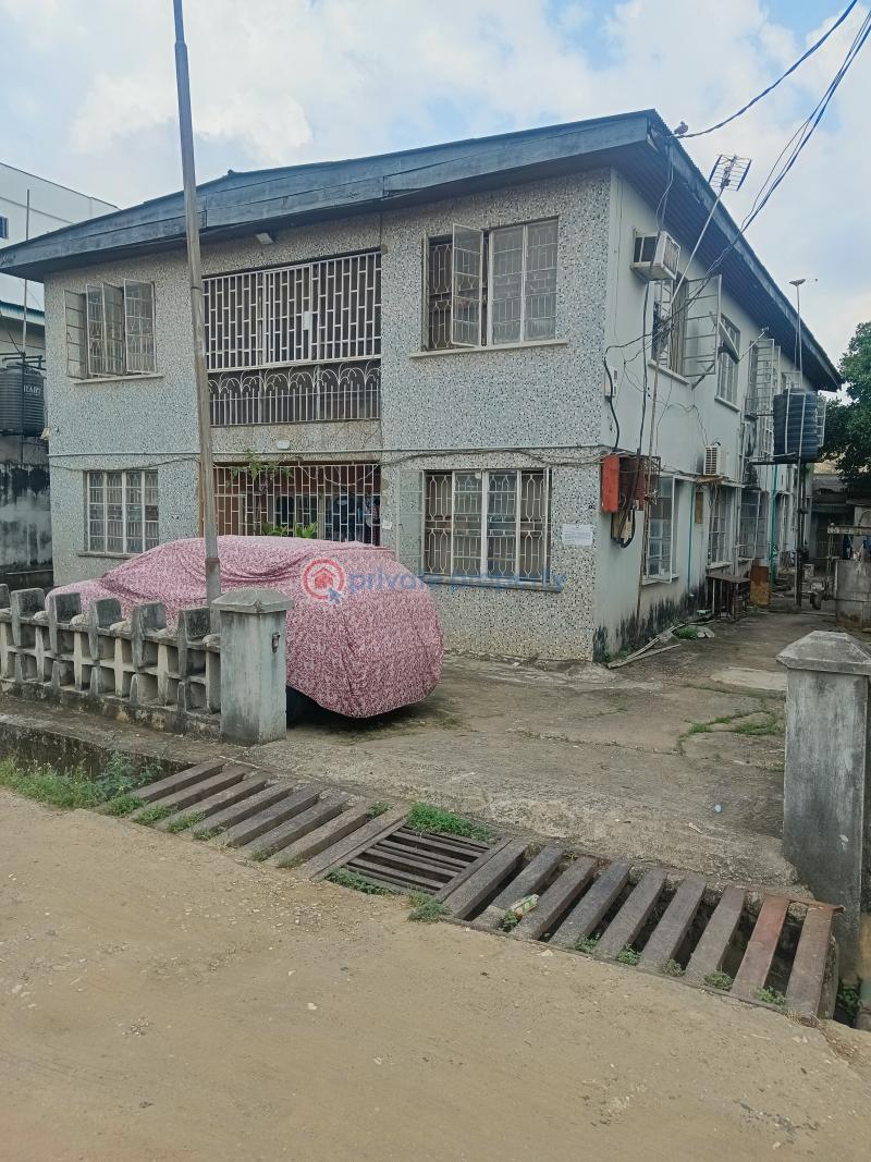 10 bedroom Block Of Flats For Sale Ilupeju Estate Coker Road Ilupeju Lagos - 5