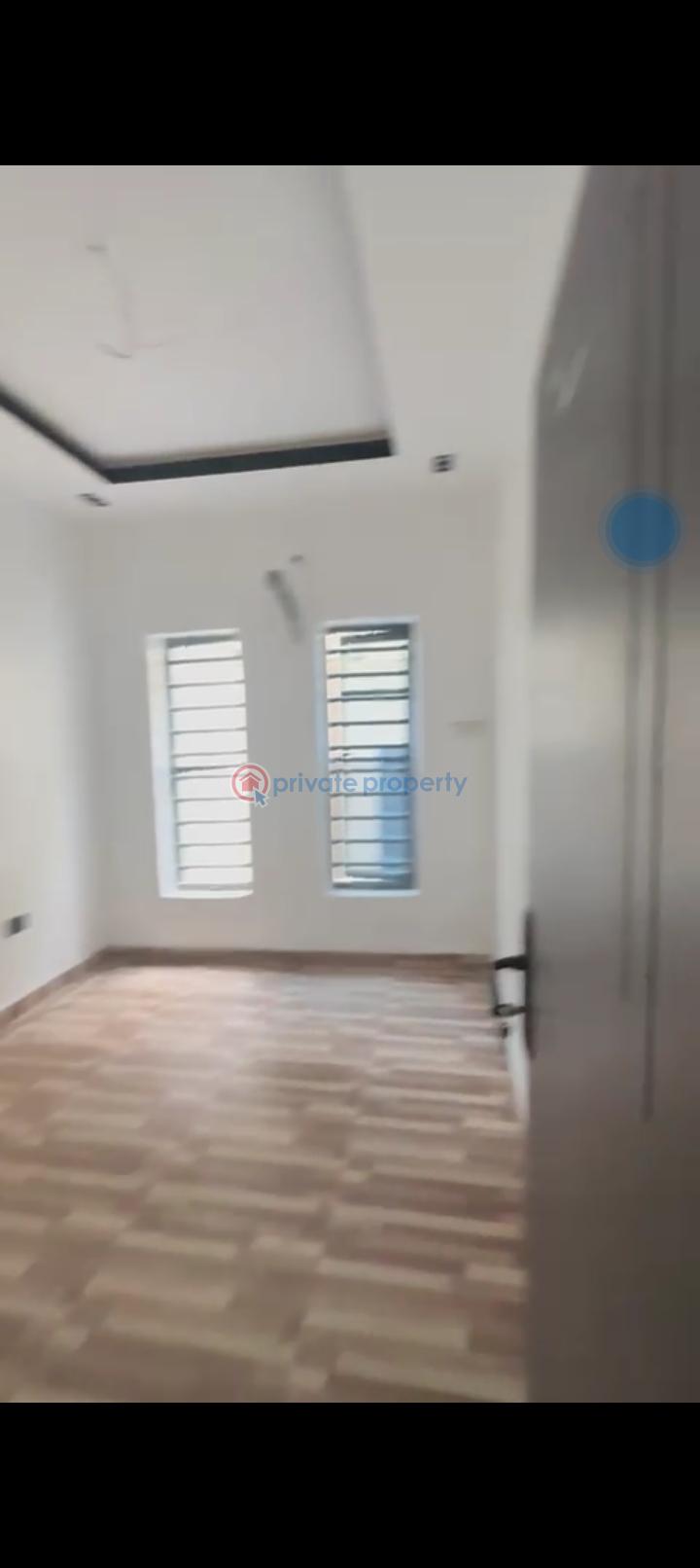 3 bedroom Block Of Flats For Sale Fadeyi Yaba Lagos - 2