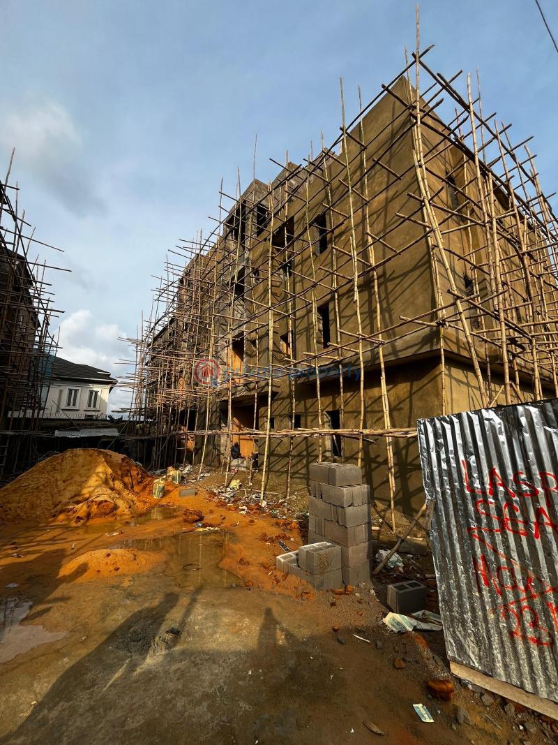 Standard 3 bedroom penthouse with bq - 3 3 bedroom Block Of Flats For Sale In A Secured Community Maryland Lagos - 3