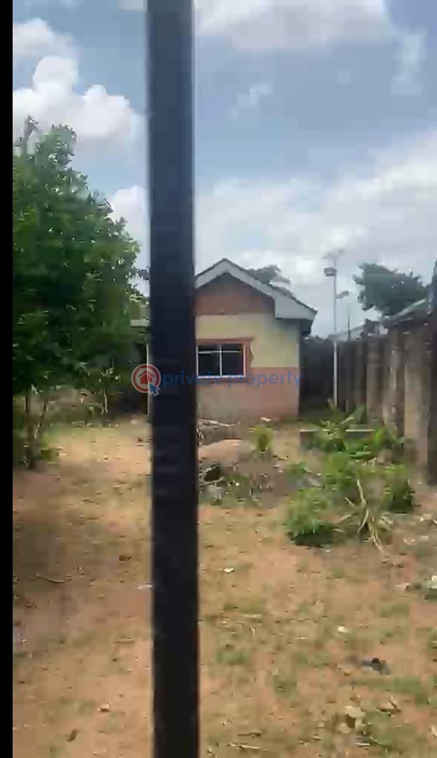 Bungalow For Sale Ekae Through Guobadia, Off Country Home. Benin Edo - 1