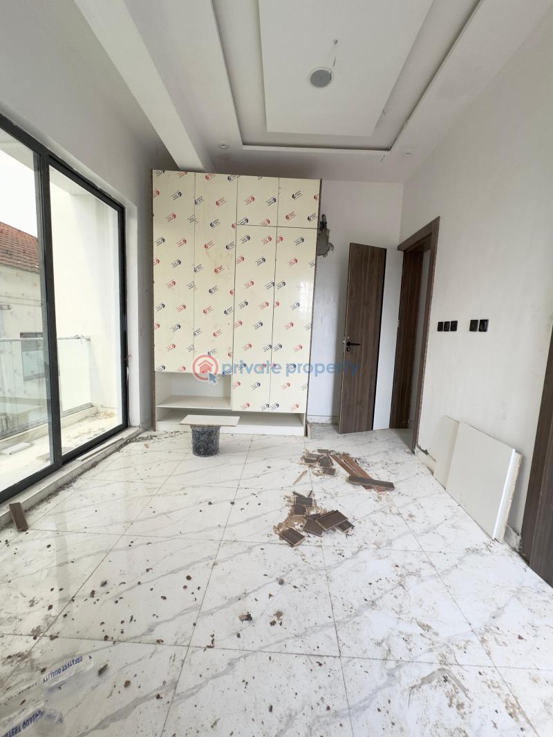 Standard 3 bedrooms flat - 7 3 bedroom Block Of Flats For Sale Lekki Phase 1 Lagos - 7