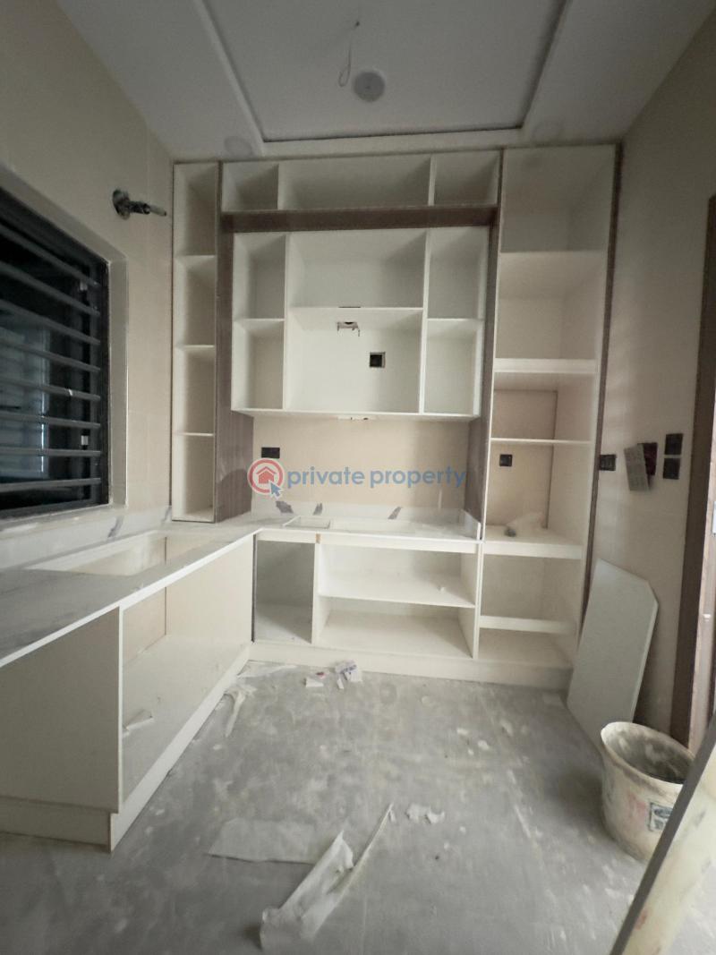 Standard 3 bedrooms flat - 3 3 bedroom Block Of Flats For Sale Lekki Phase 1 Lagos - 3