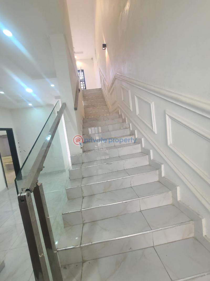 4 bedroom Terraced Duplex For Rent Platinum Way Jakande Lekki Lagos - 11