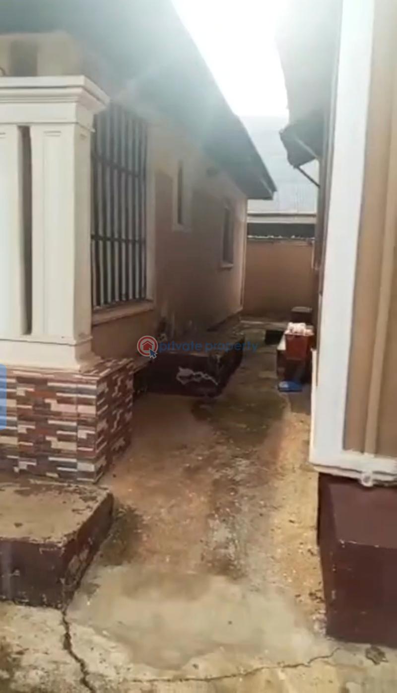 Block Of Flats For Sale At Ogheghe Community, Off Benin Auchi Road, Benin City Benin Edo - 5