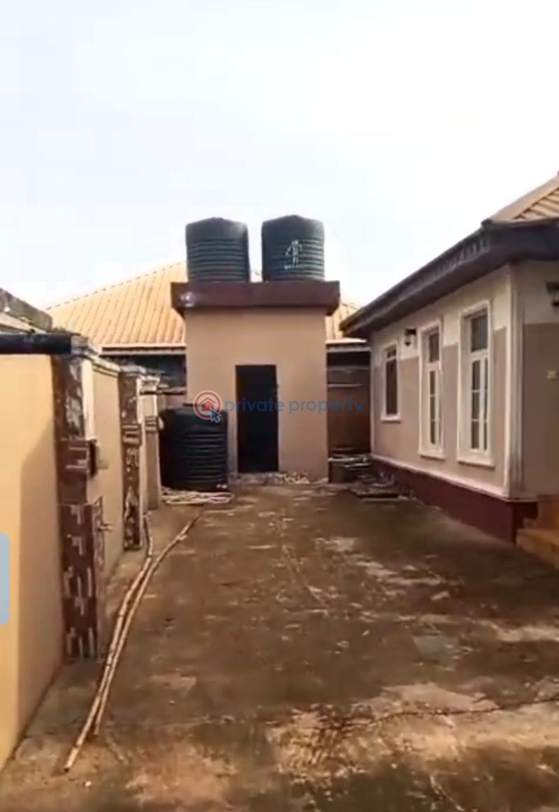 Block Of Flats For Sale At Ogheghe Community, Off Benin Auchi Road, Benin City Benin Edo - 3