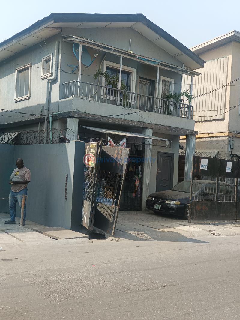 8 bedroom Block Of Flats For Sale Off Ishaga Road Surulere Lagos - 0