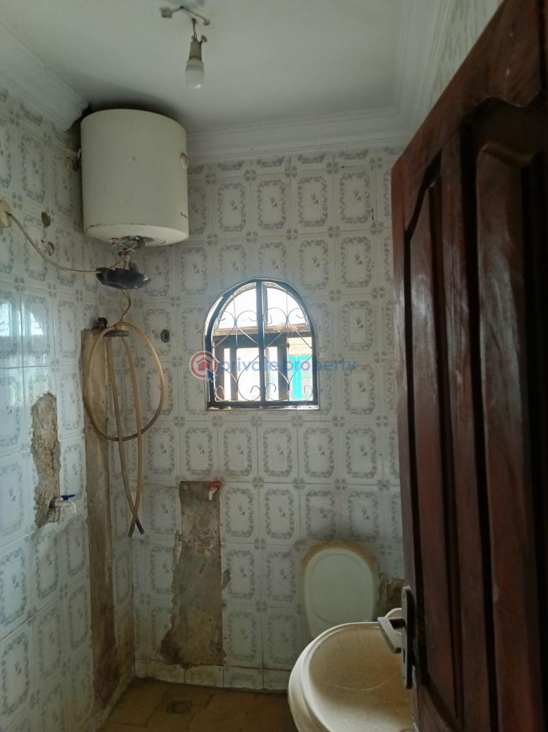 10 bedroom Block Of Flats For Sale Ikorodu Lagos - 11