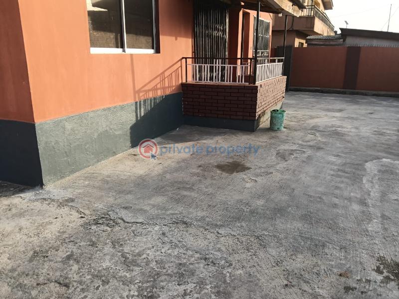 10 bedroom House For Sale Egbeda Alimosho Lagos - 4
