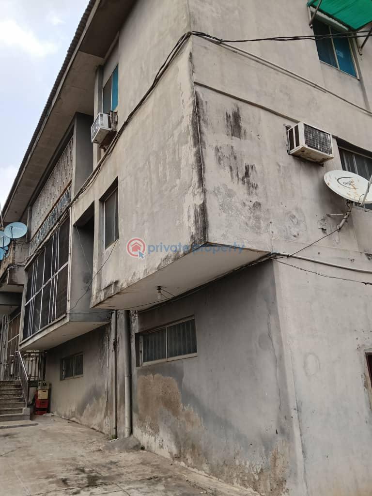 10 bedroom House For Sale Cement Under Ikeja Lagos - 0