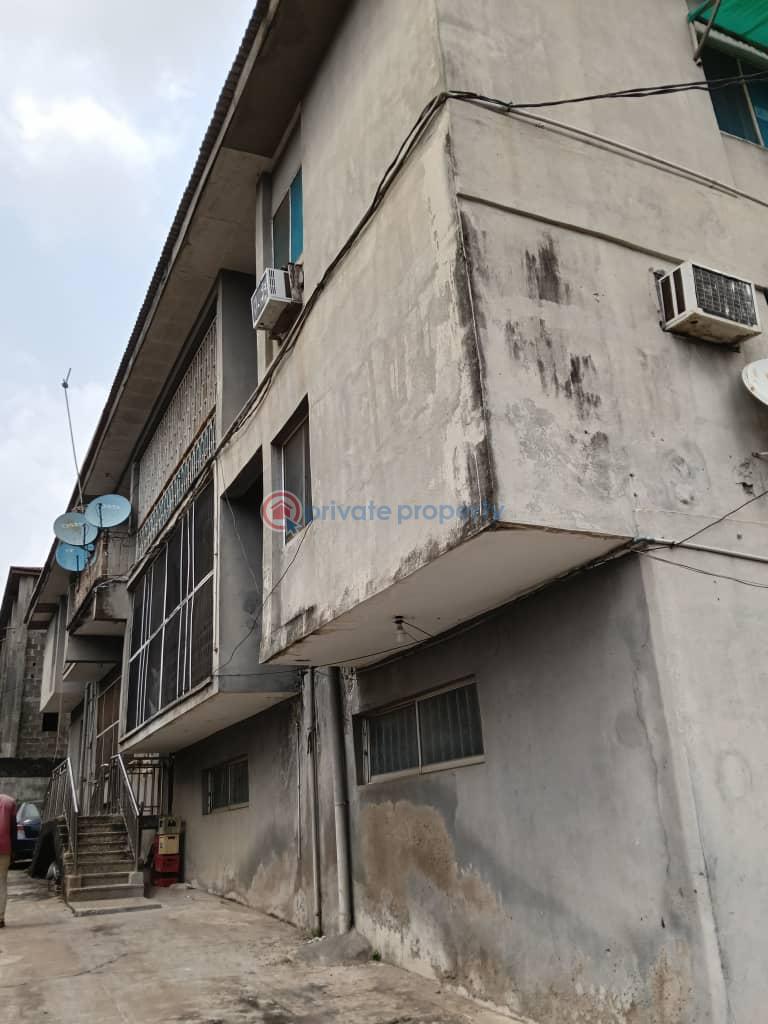 10 bedroom House For Sale Cement Under Ikeja Lagos - 5