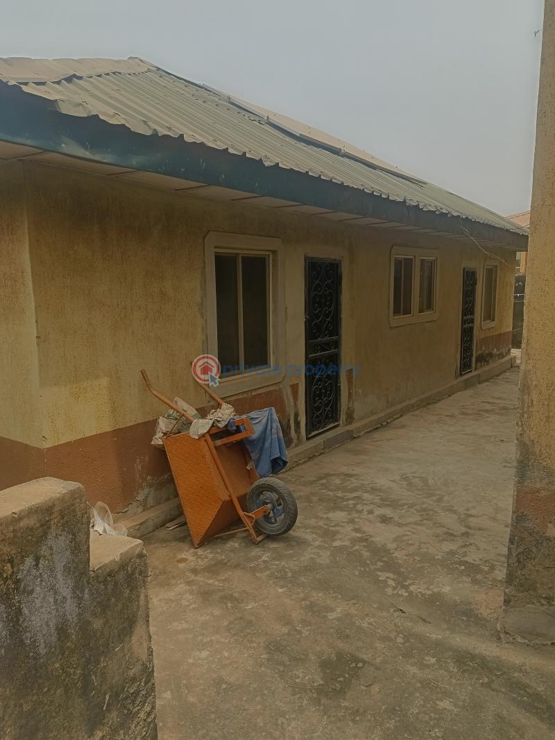 8 bedroom Detached Duplex For Sale Aga Tuntun By Borokini Ikorodu Lagos - 2