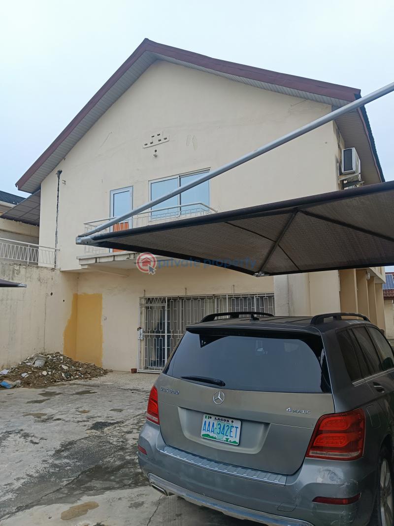 6 bedroom Detached Duplex For Sale Iupeju Estate Coker Road Ilupeju Lagos - 3