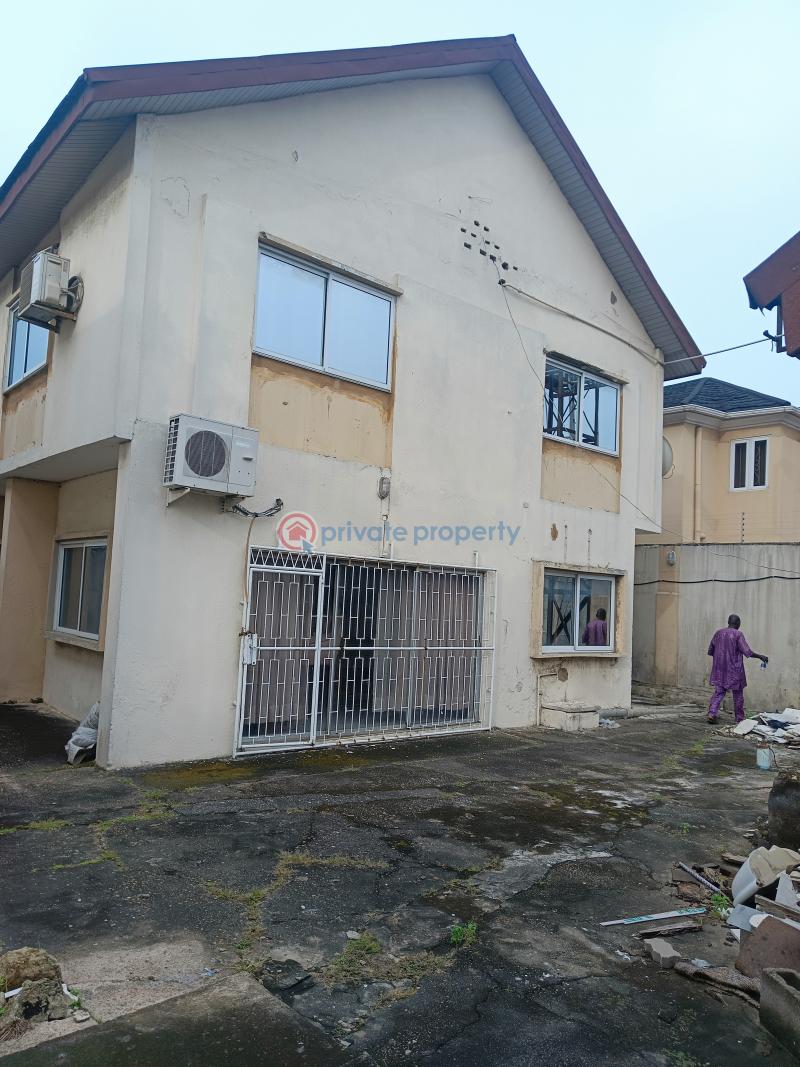 6 bedroom Detached Duplex For Sale Iupeju Estate Coker Road Ilupeju Lagos - 0