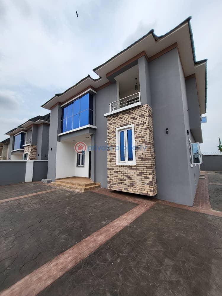 For sale 5 bedroom Detached Duplex Independence Layout By Monkey