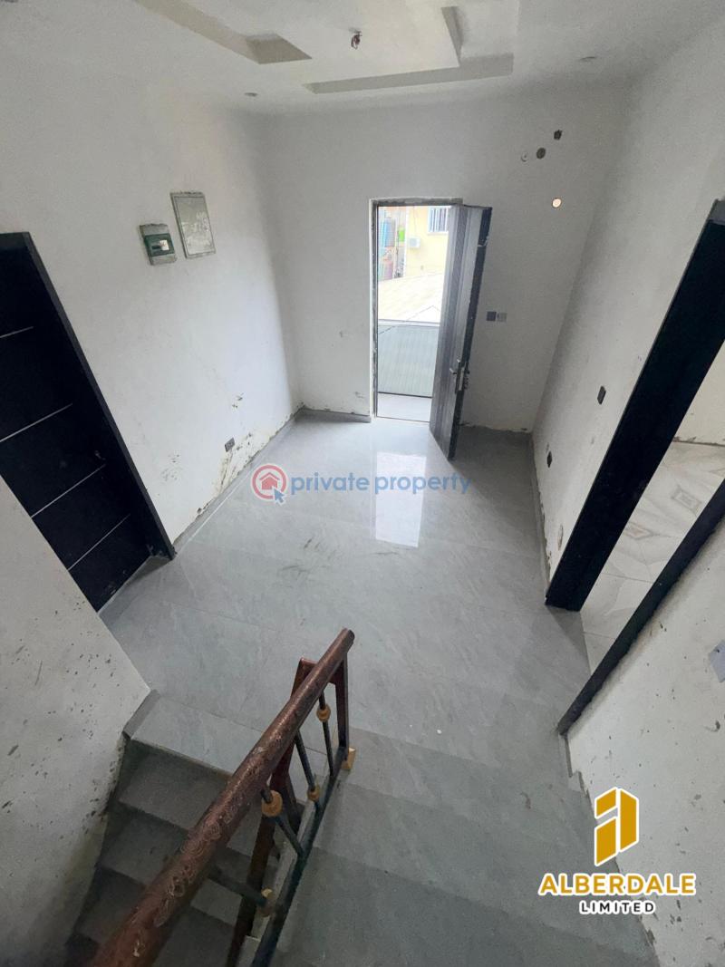 5 bedroom Detached Duplex For Sale Gbagada Lagos - 3
