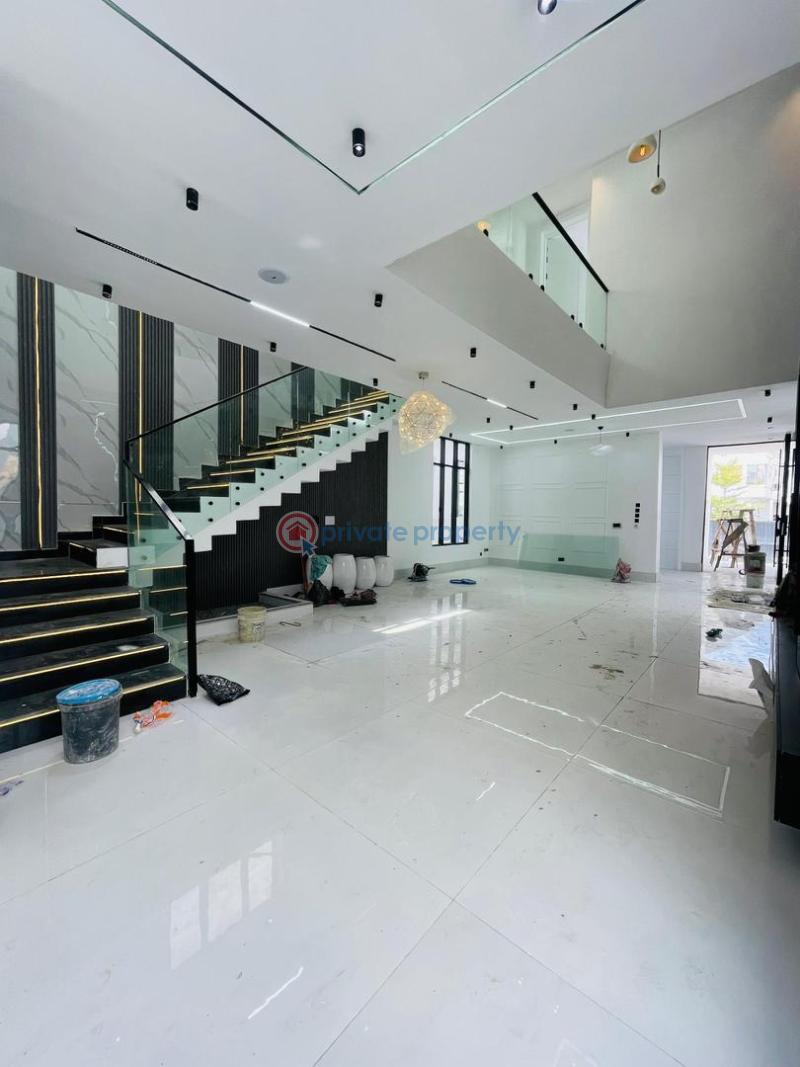 5 bedroom Detached Duplex For Sale Second Toll Gate Lekki Phase 2 Lagos - 2