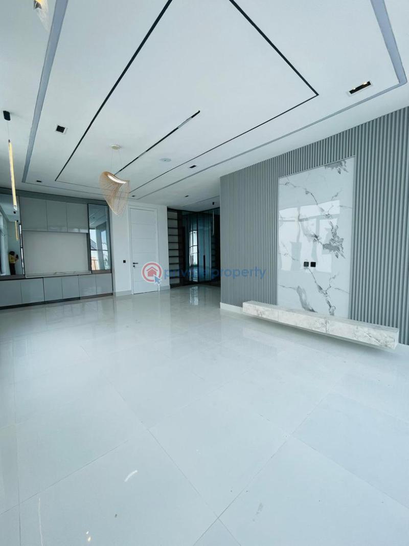 5 bedroom Detached Duplex For Sale Second Toll Gate Lekki Phase 2 Lagos - 3