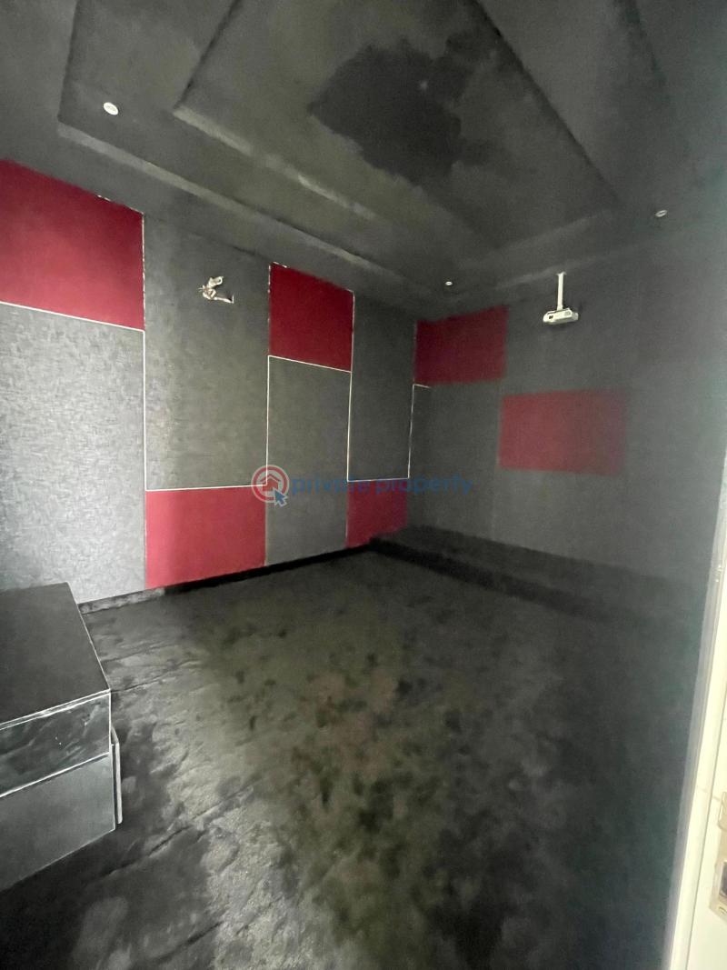 5 bedroom Detached Duplex For Sale Estate Ikota Lekki Lagos - 11