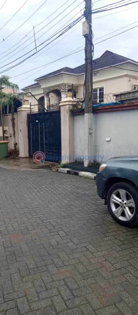 10 bedroom House For Sale Mangoro Cement Agege Lagos - 1