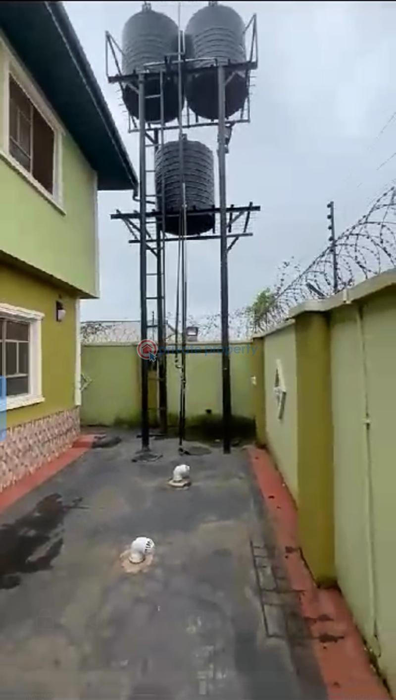Block Of Flats For Sale Nitel Axis, Iguosa, Off Benin Lagos Road, Benin City Benin Edo - 3