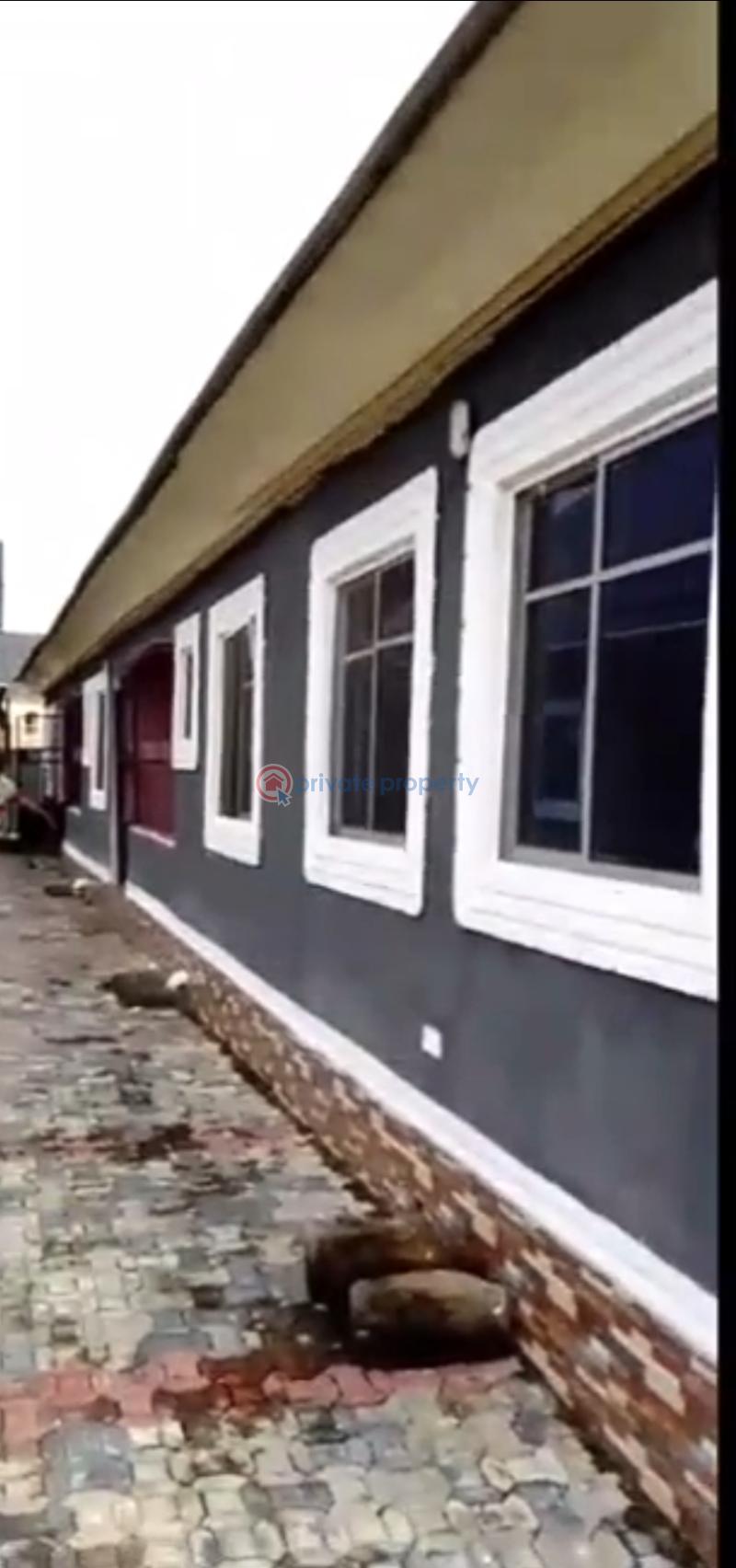 Block Of Flats For Sale Off Benin Sapele Rd Bypass At Uroho Community, Benin City, Edo State. Benin Edo - 2